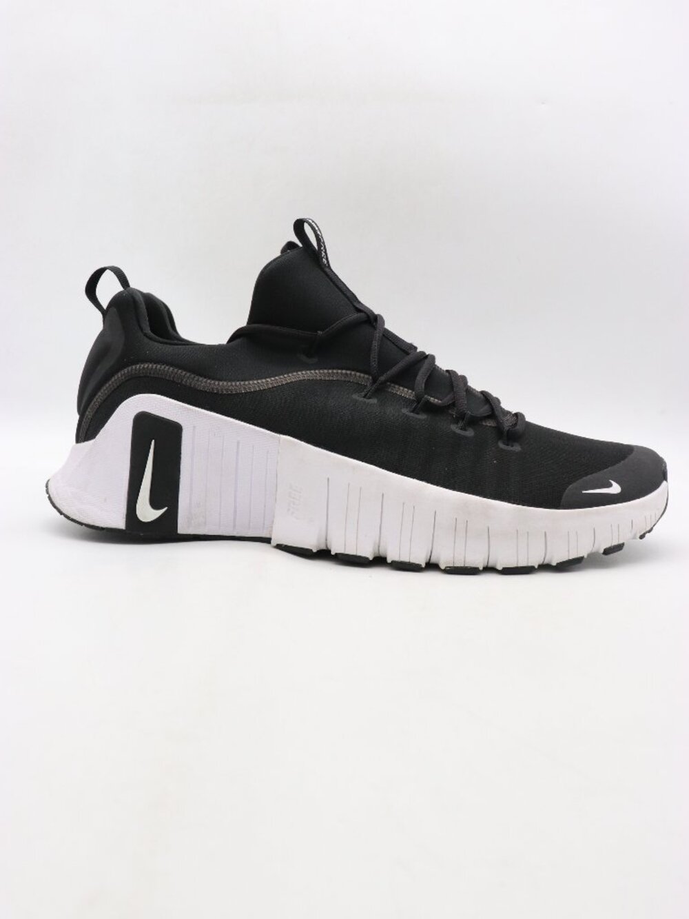 Nike Free Metcon 6 Men's Size 15 Black White Lace-Up Running Sneakers FJ7127-001